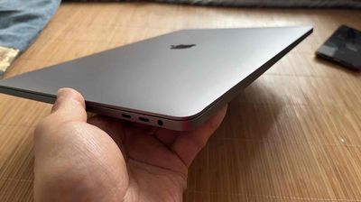Macbook Pro i7 16GB 512GB 13.3” zin nhập khẩu