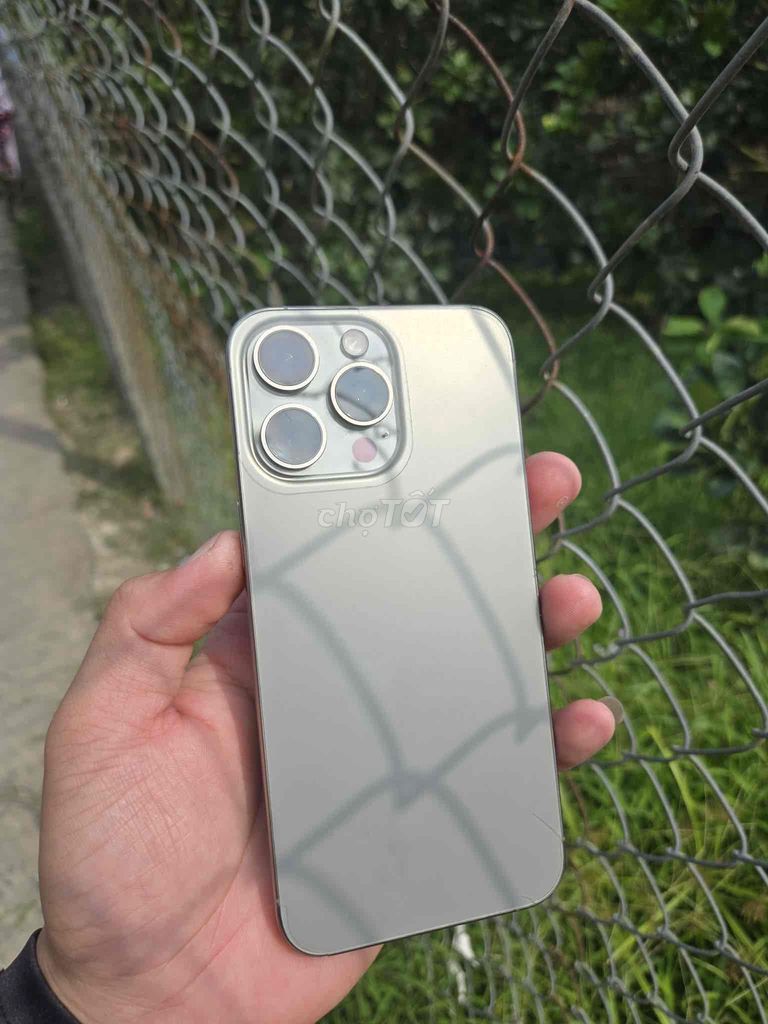 Em Cần Bán iPhone 15 Pro Max Xám VN/A. Mua bán Điện thoại tại Huyện Châu Thành Bến Tre được đăng bởi Gia Bảo  hình 1