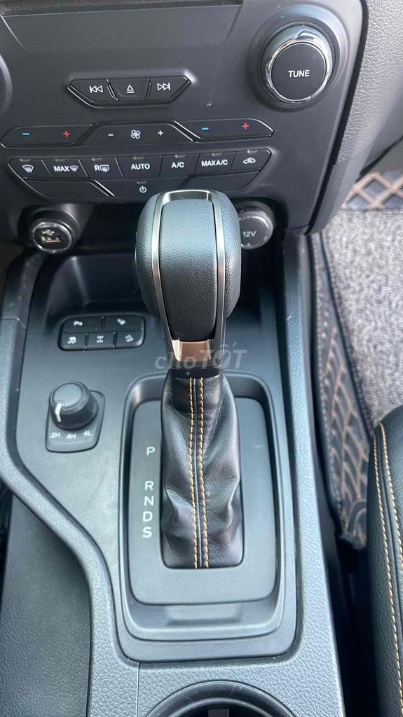 Ford Ranger Wildtrak moden 2021 Trắng 27000 km. Mua bán Ô tô tại Quận Nam Từ Liêm Hà Nội được đăng bởi Thanh Kiệm hình 9