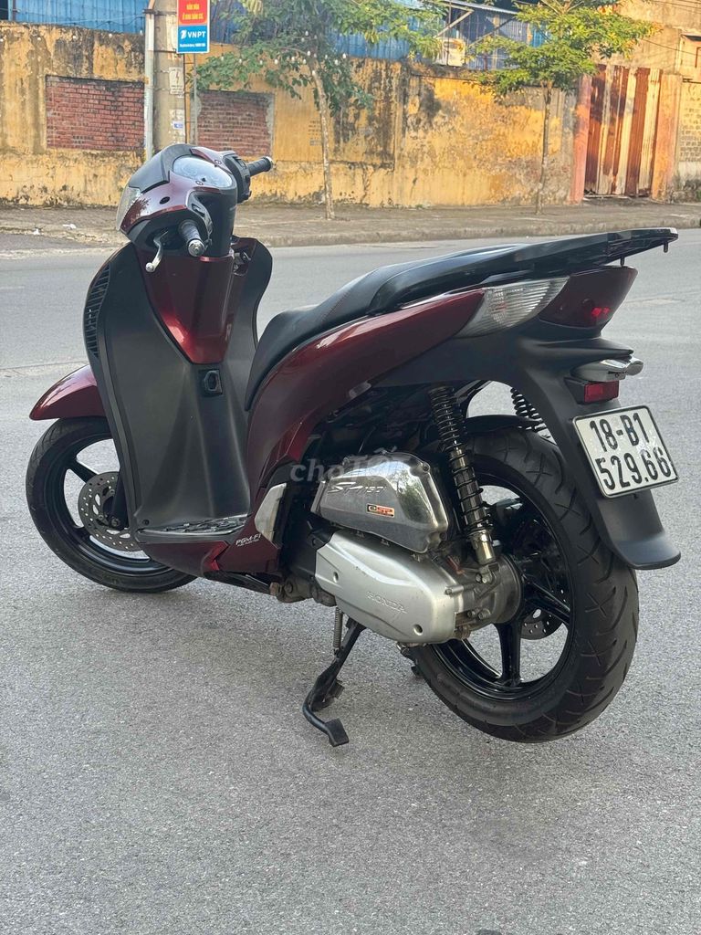 Sh việt 2016 chính chủ lên phom biển dể nhìn. Mua bán Xe máy tại Thành phố Nam Định Nam Định được đăng bởi Bảo Nhi Trần hình 3