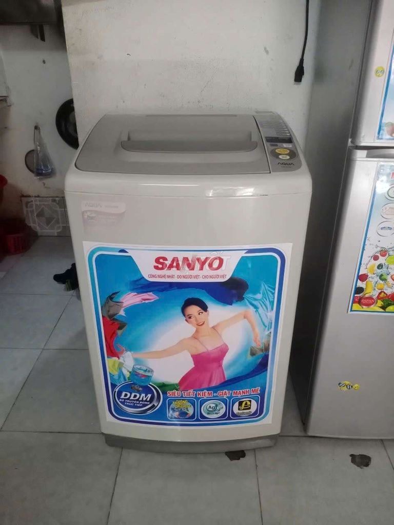 Cần bán máy giặt Sanyo Aqua 7,2 kg còn xài rất OK