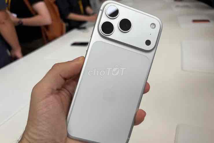 Apple iPhone 17 Pro Màu Trắng Mất iCloud + Face ID. Mua bán Điện thoại tại Huyện Bình Chánh Tp Hồ Chí Minh được đăng bởi Trường AoN hình 1