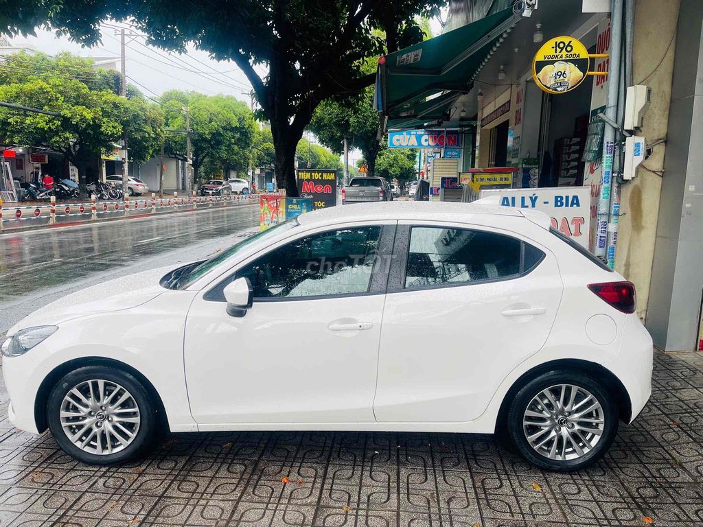 Mazda 2 2020 Sport Luxury - 11000 km. Mua bán Ô tô tại Thành phố Biên Hòa Đồng Nai được đăng bởi Kiên Ford hình 2