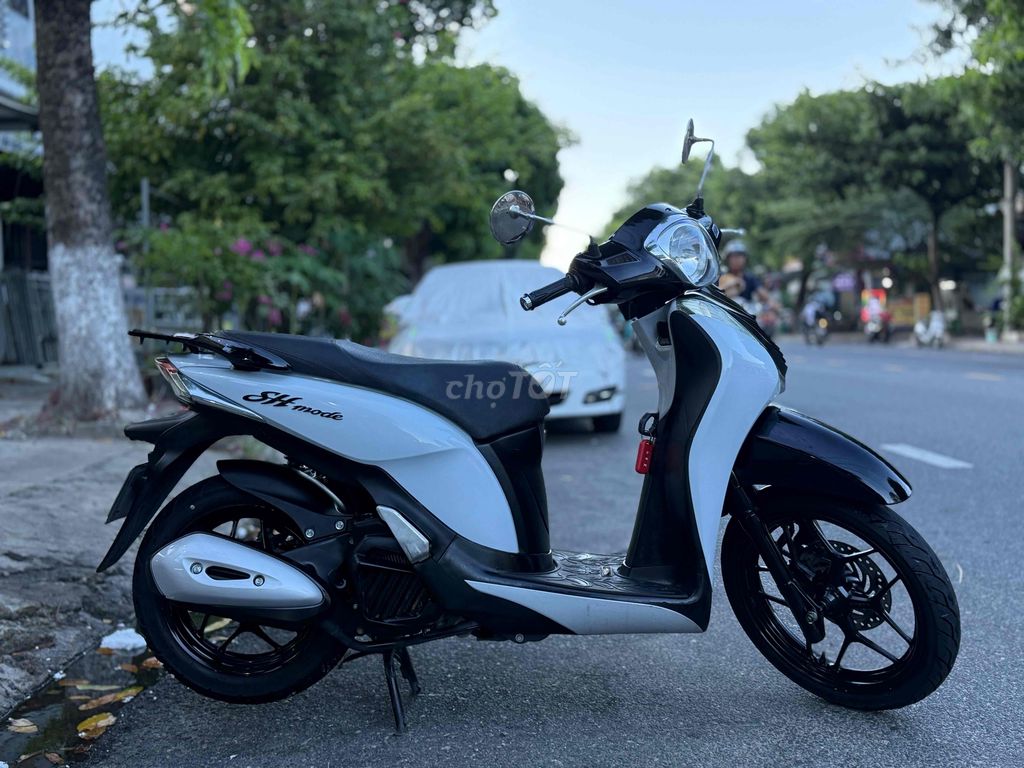 🔆 SH Mode 2017 khoá Smartkey Xám Xi Măng . CÓ GÓP. Mua bán Xe máy tại Quận Cẩm Lệ Đà Nẵng được đăng bởi XE MÁY XUÂN TRUNG                      Bán Xe Trả Góp hình 6