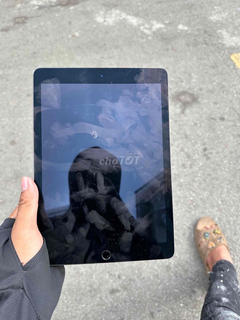 Apple iPad A1674 Xám mất nguồn. Mua bán Máy tính bảng tại Quận Bình Thạnh Tp Hồ Chí Minh được đăng bởi Long Bao hình 1