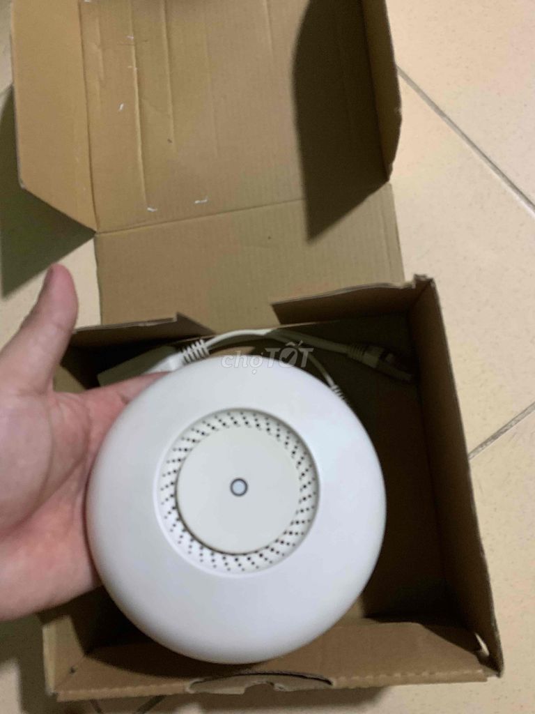 Pass router Mikrotik Cap AC chịu tải hơn 100 user