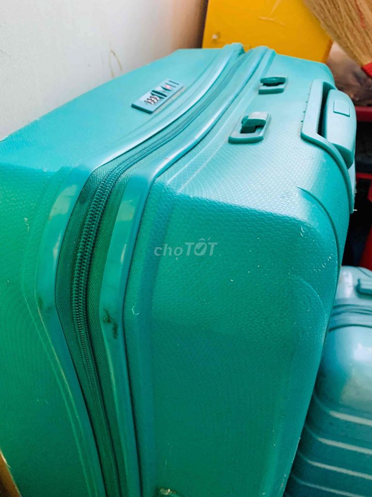Vali Mia Lavita Xanh ngọc (Size L tặng vali S). Mua bán Túi xách tại Thành phố Dĩ An Bình Dương được đăng bởi Phan Ngọc Hiền hình 1