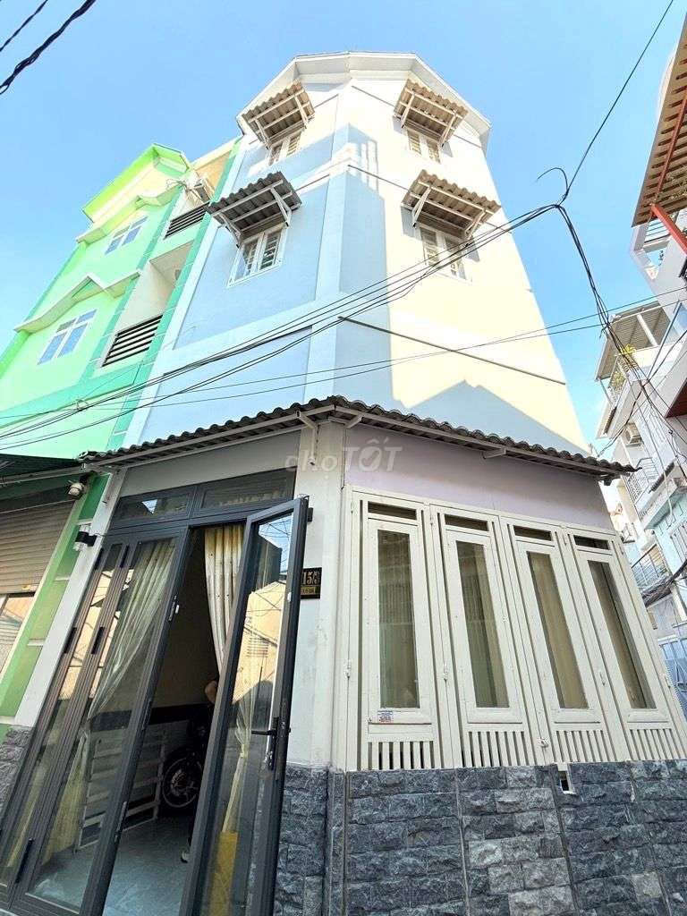 hơn 5 tỷ- HXH Gò Vấp, khu phân lô, Ngang 5m, nhà 4T bề thế, 4 Pn lớn 