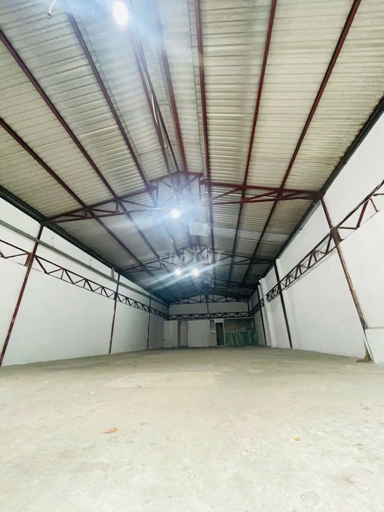 Дом MTKD Le Niem в аренду, Tan Phu.dt 8x20, первый этаж. всего 19 евро