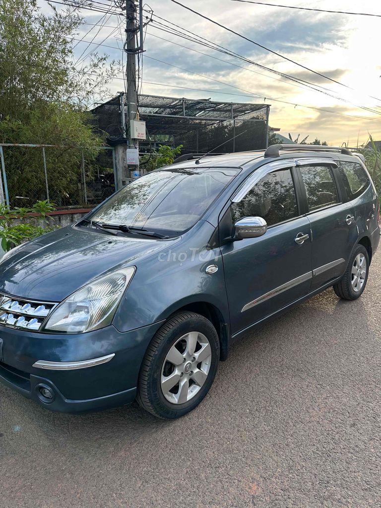 Nissan Grand livina 2011 1.8 AT - 124544 km