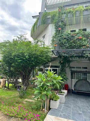 Аренда · 4 комн. · 150 м² · Thành phố Thủ Đức, ул. Đường Liên Phường