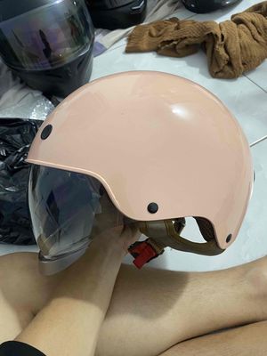 mũ bảo hiểm 2 hand royal chính hãng đồng giá 200k. Mua bán Phụ tùng xe tại Quận Ngũ Hành Sơn Đà Nẵng được đăng bởi Ngô Đình Phùng