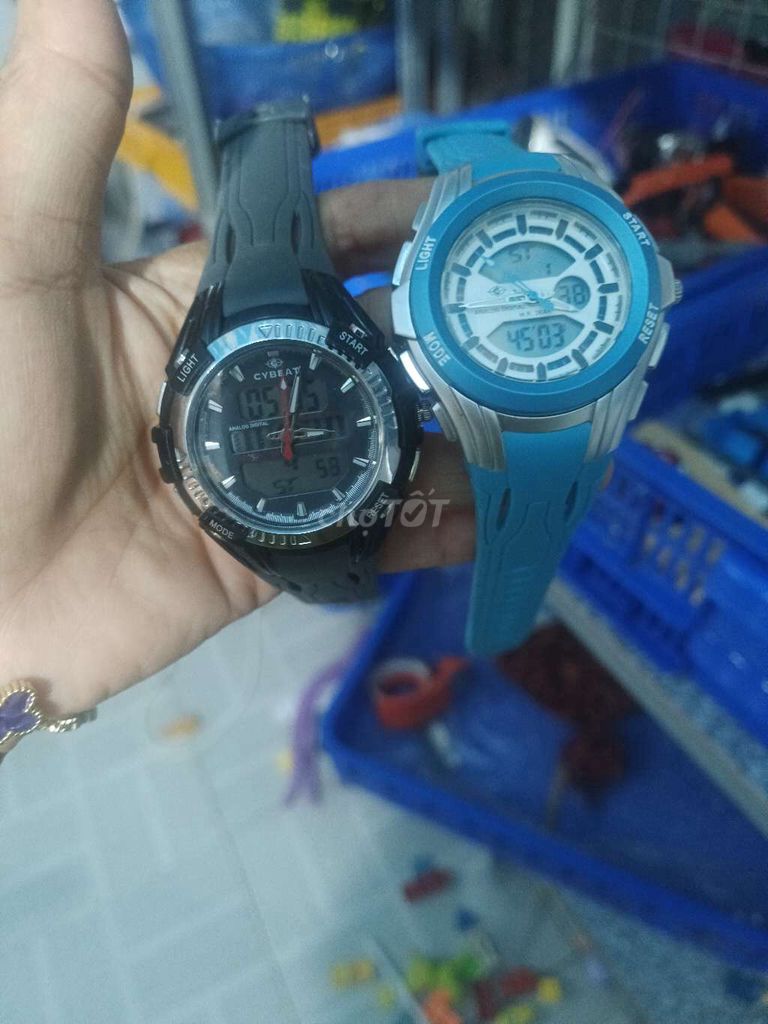 Đồng hồ đeo tay Nam CYBEAT Đen Cao su. Mua bán Đồng hồ tại Huyện Châu Thành Sóc Trăng được đăng bởi hồngtha city hình 1
