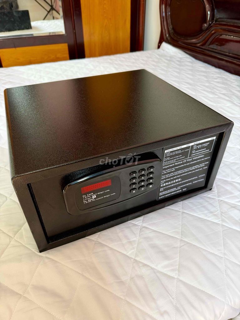 Két sắt điện tử Kim loại Đen. Mua bán Nội thất, đồ gia dụng khác tại Thành phố Nha Trang Khánh Hòa được đăng bởi Евгений Протасевич hình 1