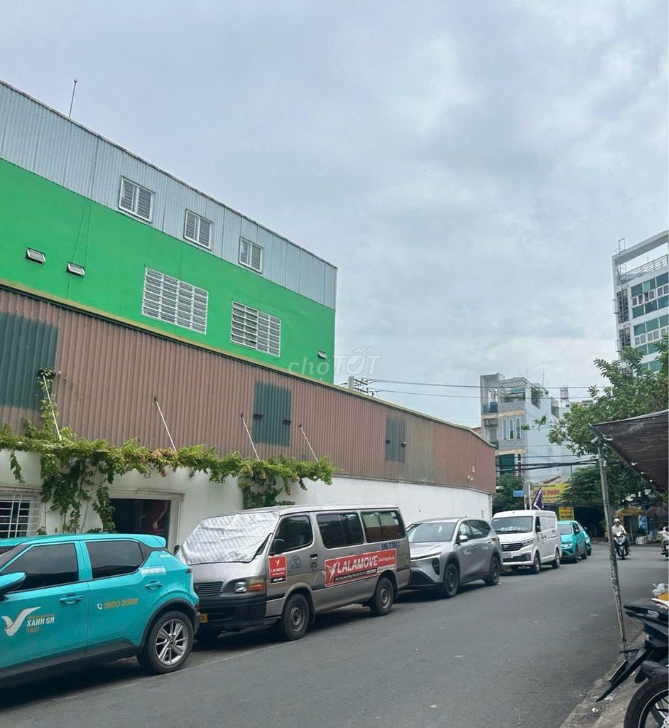 HẺM XE HƠI NGAY CHỢ TÂN HƯƠNG - 4x18m - 2 TẦNG - 3PN