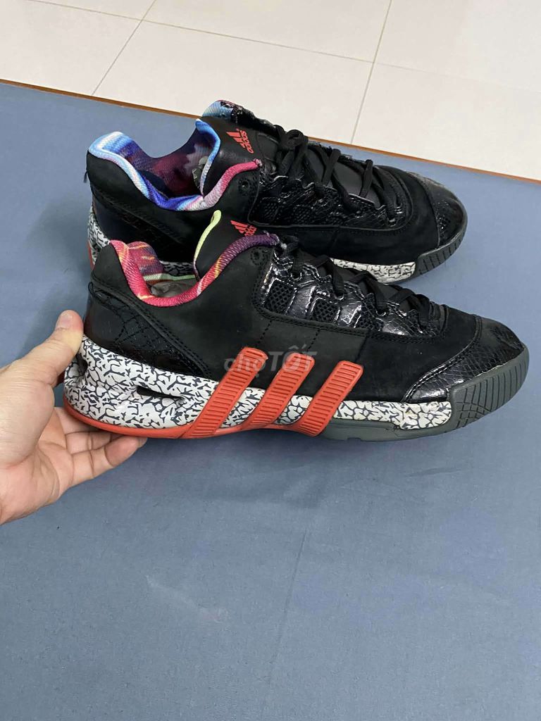 Adidas Unisex Đen size 40. Mua bán Giày dép tại Thành phố Thủ Đức Tp Hồ Chí Minh được đăng bởi GIÀY SI HIỆU hình 1