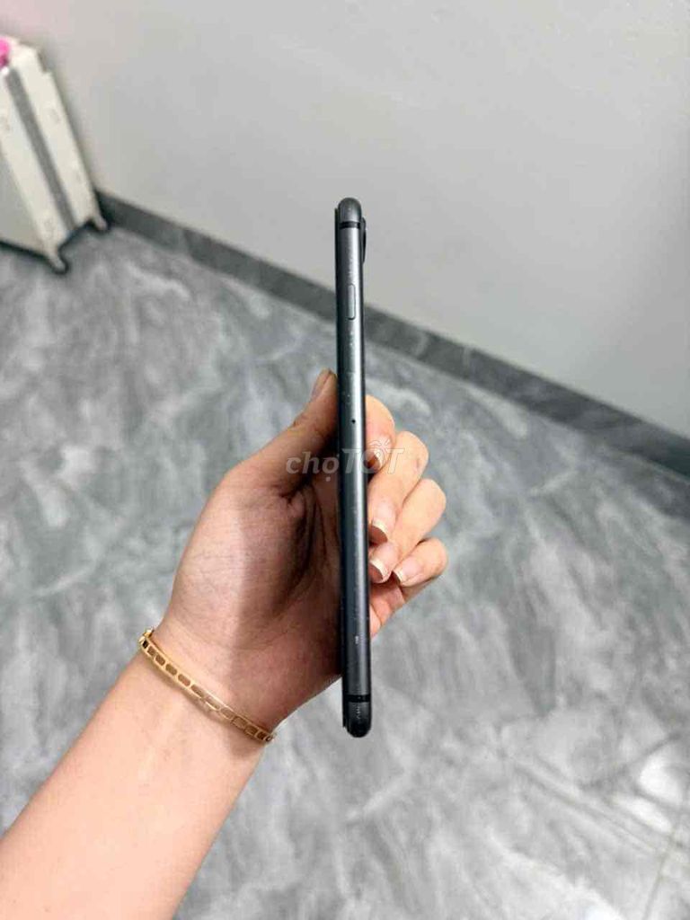 Apple iPhone 8 Plus 64GB Đen Đã sử dụng. Mua bán Điện thoại tại Huyện Quỳnh Phụ Thái Bình được đăng bởi Dao Linh hình 1
