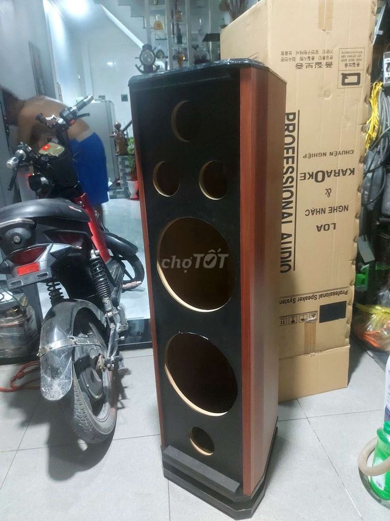 LOA ĐỨNG 600K/1 CẶP, VỎ SÁCH TAY 300K/1 VỎ. Mua bán Tivi, Âm thanh tại Quận 12 Tp Hồ Chí Minh được đăng bởi Nguyễn Minh Quang  hình 1