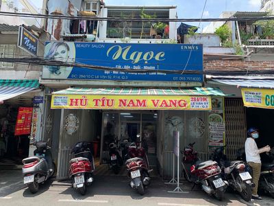 Salon Ngọc