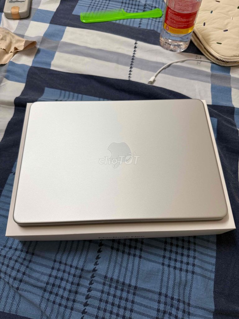 Apple MacBook Neo A18 Pro 8GB/256GB Bạc. Mua bán Laptop tại Thành phố Rạch Giá Kiên Giang được đăng bởi PhuBui hình 1