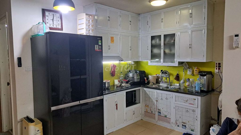 Tủ bếp nhôm kính hiện đại. Mua bán Tủ, kệ gia đình tại Quận Hà Đông Hà Nội được đăng bởi Minh Tuệ Nguyễn Nhật hình 1