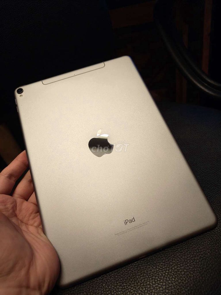 Apple iPad Pro 10.5 inch 64GB. Mua bán Máy tính bảng tại Quận 10 Tp Hồ Chí Minh được đăng bởi Đại Phong hình 1