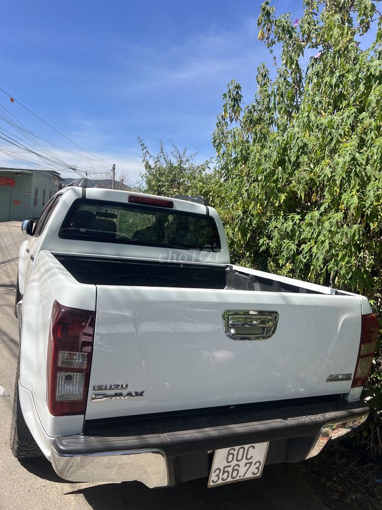 Isuzu Dmax 2016 LS 2.5 4X4 AT - 11800 km