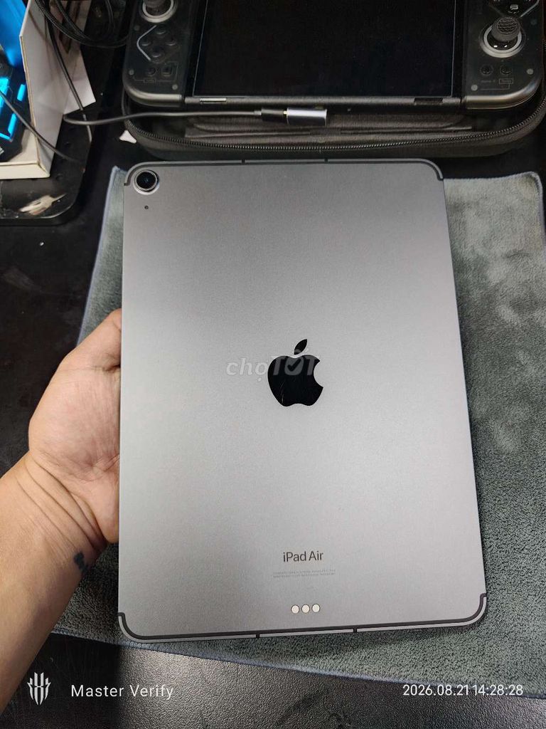 iPad Air 5 - 256GB - 5G/SIM Xám ( full zin 98% ). Mua bán Máy tính bảng tại Quận Bình Thạnh Tp Hồ Chí Minh được đăng bởi Lộc Phaner hình 1