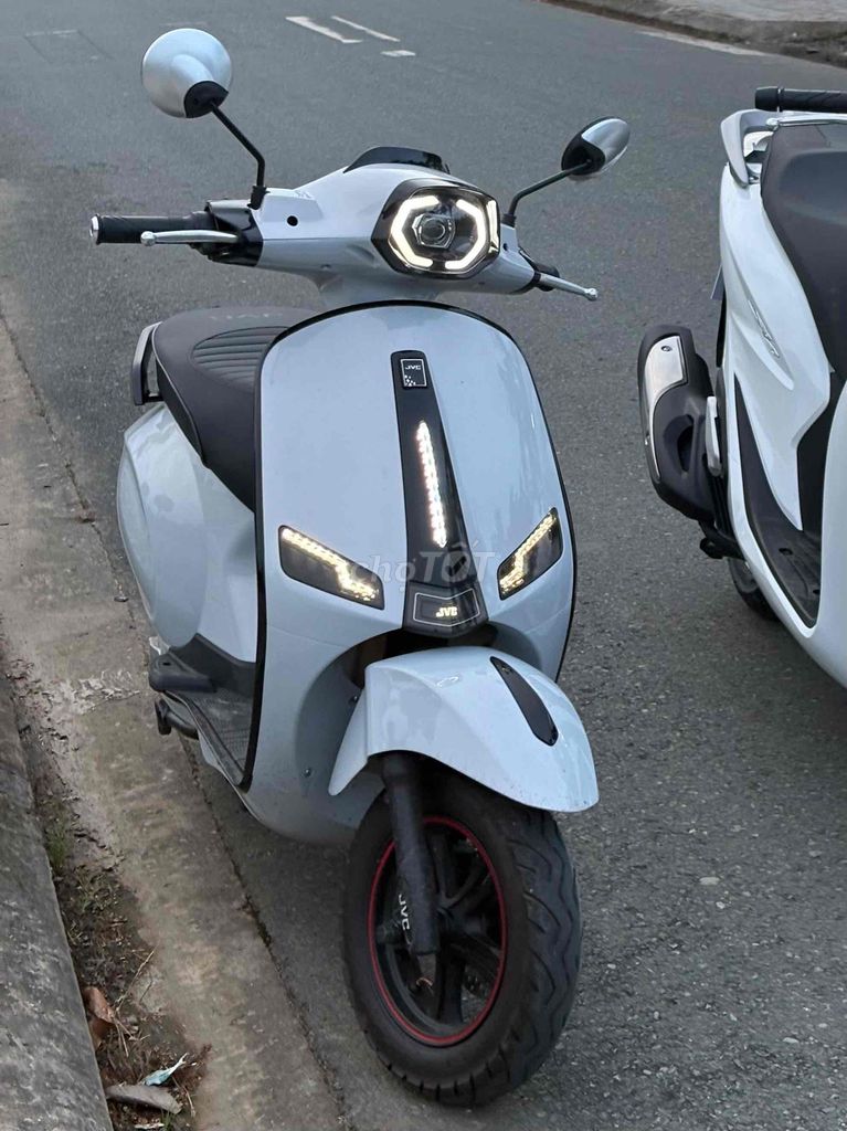 Xe máy điện kiểu dáng vespa. Mua bán Xe điện tại Huyện Châu Thành Bến Tre được đăng bởi lê ngọc trường hình 1