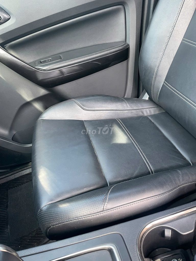 Ford Everest 2020 Titanium 4x2 90000 km. Mua bán Ô tô tại Quận Sơn Trà Đà Nẵng được đăng bởi Tuấn hình 4