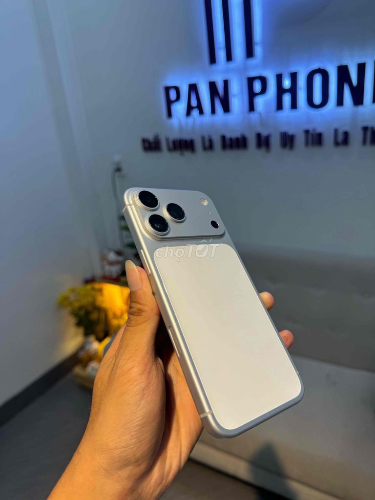 Apple iPhone 17 Pro Max Bạc Như mới. Mua bán Điện thoại tại Thành phố Huế Thừa Thiên Huế được đăng bởi Pan Phone hình 1