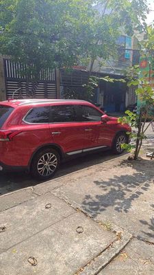 Mitsubishi Outlander 2019 Đỏ 7 chỗ