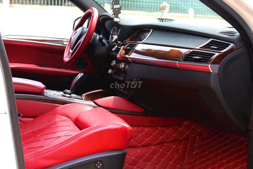 BMW X6 xDrive35i 2008 Xe Màu Trắng Nội Thất Đỏ. Mua bán Ô tô tại Quận Tân Phú Tp Hồ Chí Minh được đăng bởi HOANG SON hình 6