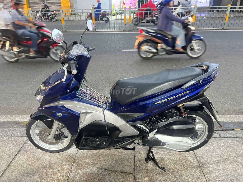 Honda Air Blade 2017 Синий Скутер