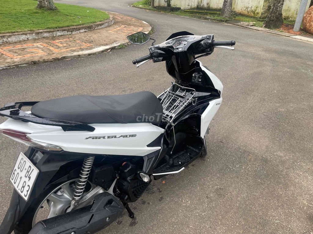 bán ablack led v217 chính chủ. Mua bán Xe máy tại Huyện Trảng Bom Đồng Nai được đăng bởi giàu hình 8