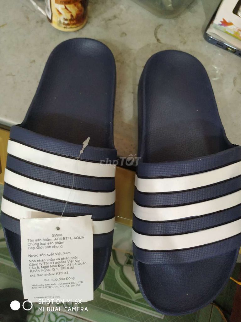 Dép đúc adidas chính hãng sz 40-40,5 di ok