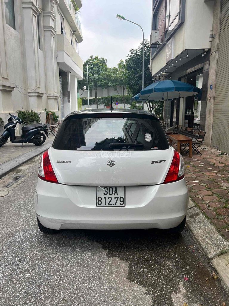 Suzuki Swift 2015 1.4 AT - 120000 km. Mua bán Ô tô tại Quận Long Biên Hà Nội được đăng bởi Le hung hình 2