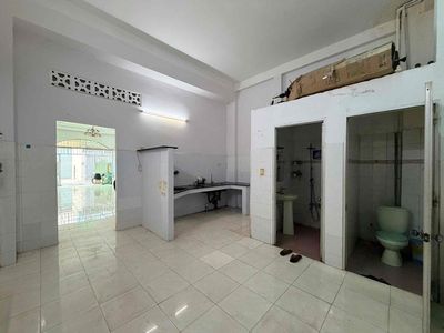 Аренда · 3 комн. · 85 м² · Quận Tân Bình, ул. Đường Châu Vĩnh Tế