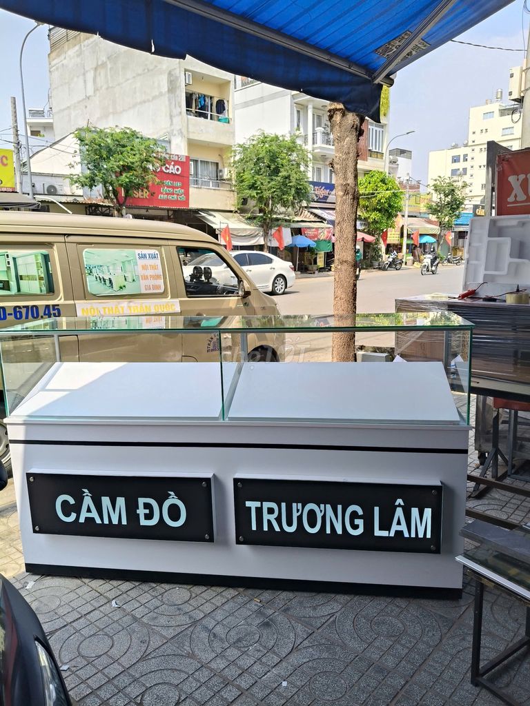 TỦ TRƯNG BÀY ĐIỆN THOẠI NGANG 2M