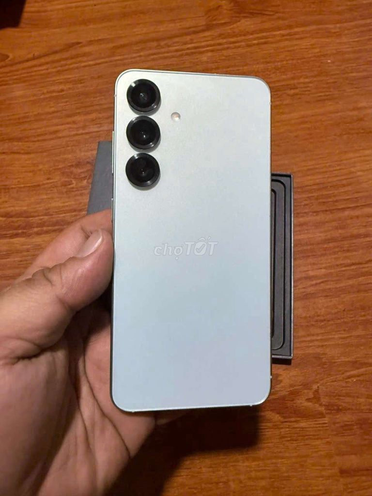 thanh lý Samsung Galaxy S25 256GB Bạc 12GB. Mua bán Điện thoại tại Quận 3 Tp Hồ Chí Minh được đăng bởi luungoc hình 1