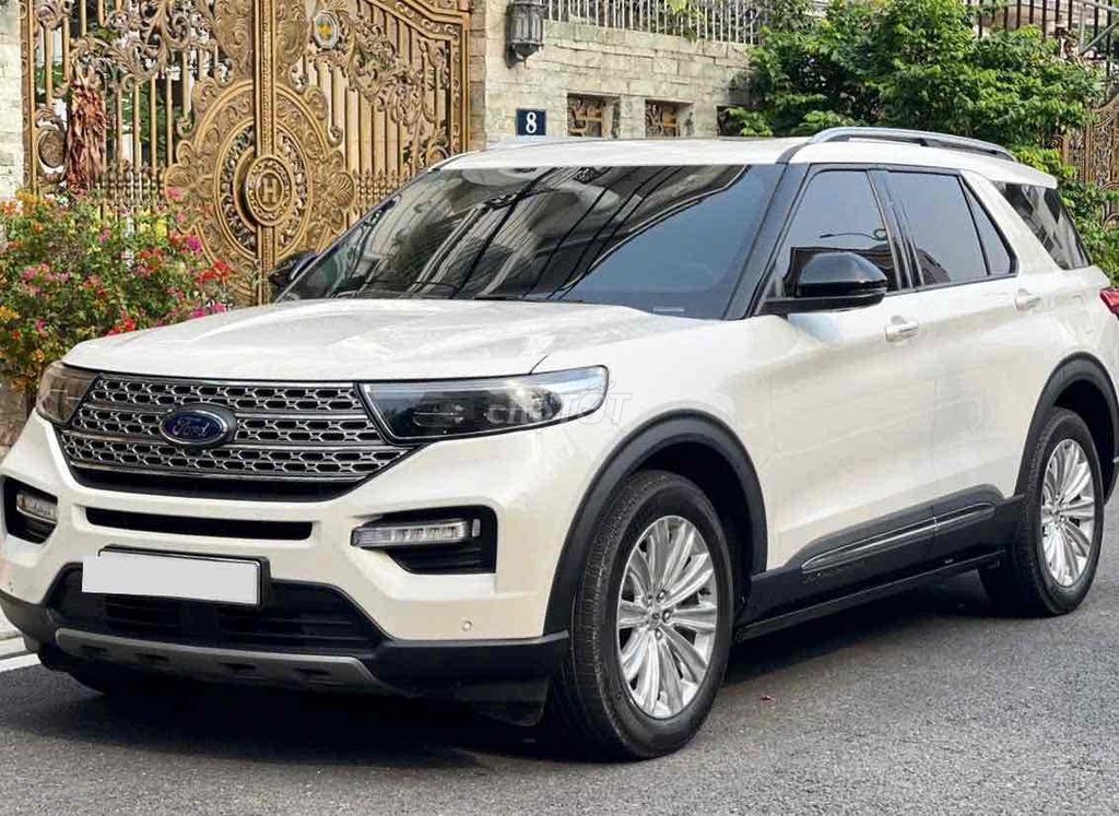 Explorer 2022 зарегистрировал 2024 автомобиля для продажи на Ford