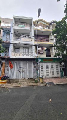Аренда · 4 комн. · 90 м² · Quận 12, ул. Đường Dương Thị Giang