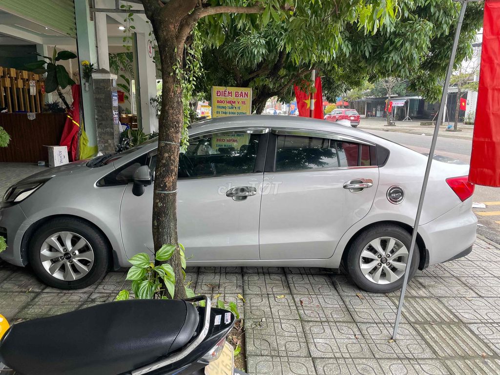 Kia Rio 2016 1.4 MT Sedan - 101000 km