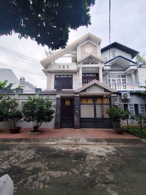 Аренда · 5 комн. · 200 м² · Quận Bình Tân, ул. khu tên lửa