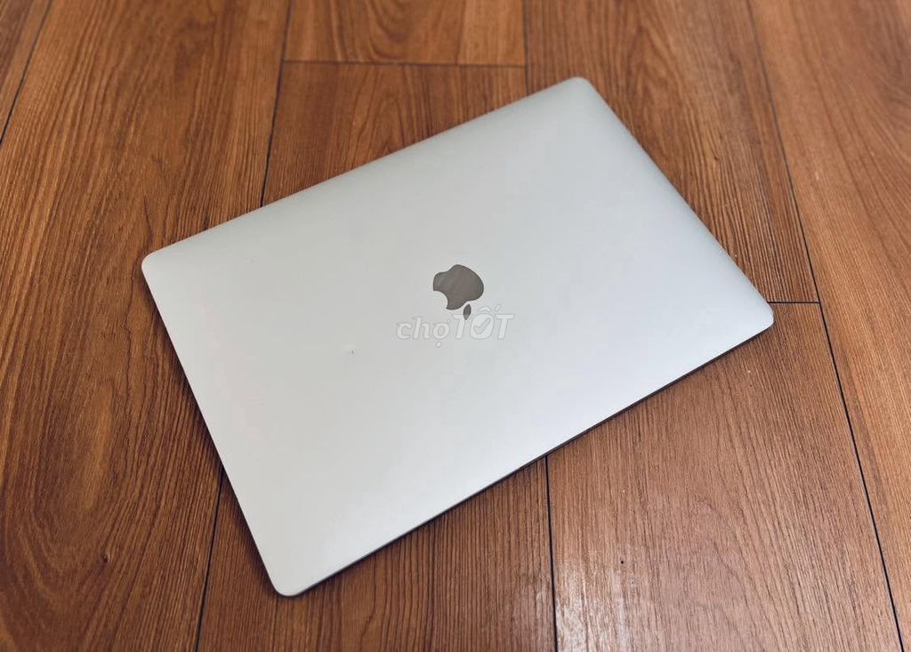 Apple Macbook Pro 15in Retina i7 16GB Bạc. Mua bán Laptop tại Quận 5 Tp Hồ Chí Minh được đăng bởi Hội Đồ Điện Tử hình 1