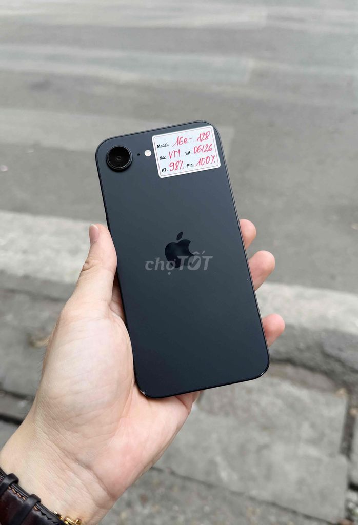 iPhone 16E 128GB Đen VN/A Pin 100% bh 06/26. Mua bán Điện thoại tại Quận Đống Đa Hà Nội được đăng bởi Lâm Bảo Tuyên hình 1