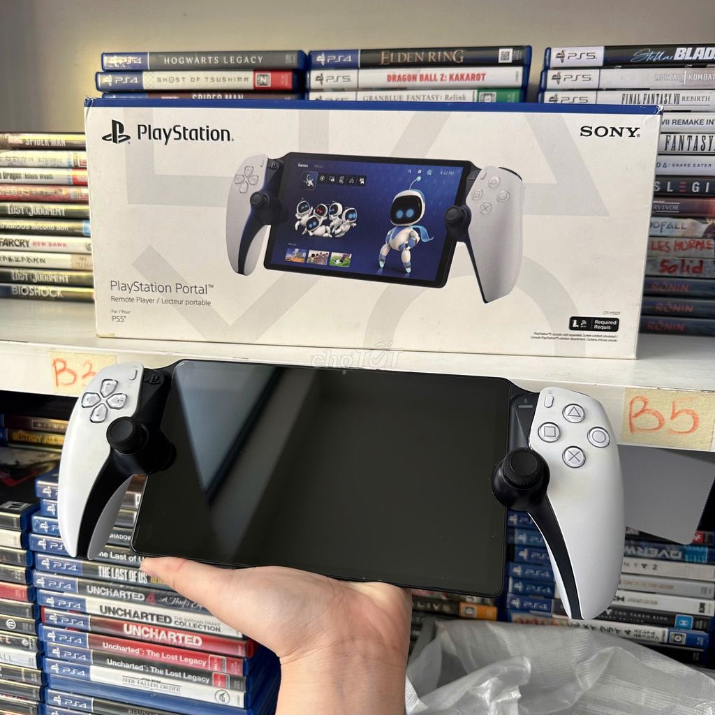 Máy chơi game cầm tay Sony PlayStation Portal. Mua bán Thiết bị chơi game tại Quận 10 Tp Hồ Chí Minh được đăng bởi MộcPhạmWeGames hình 1