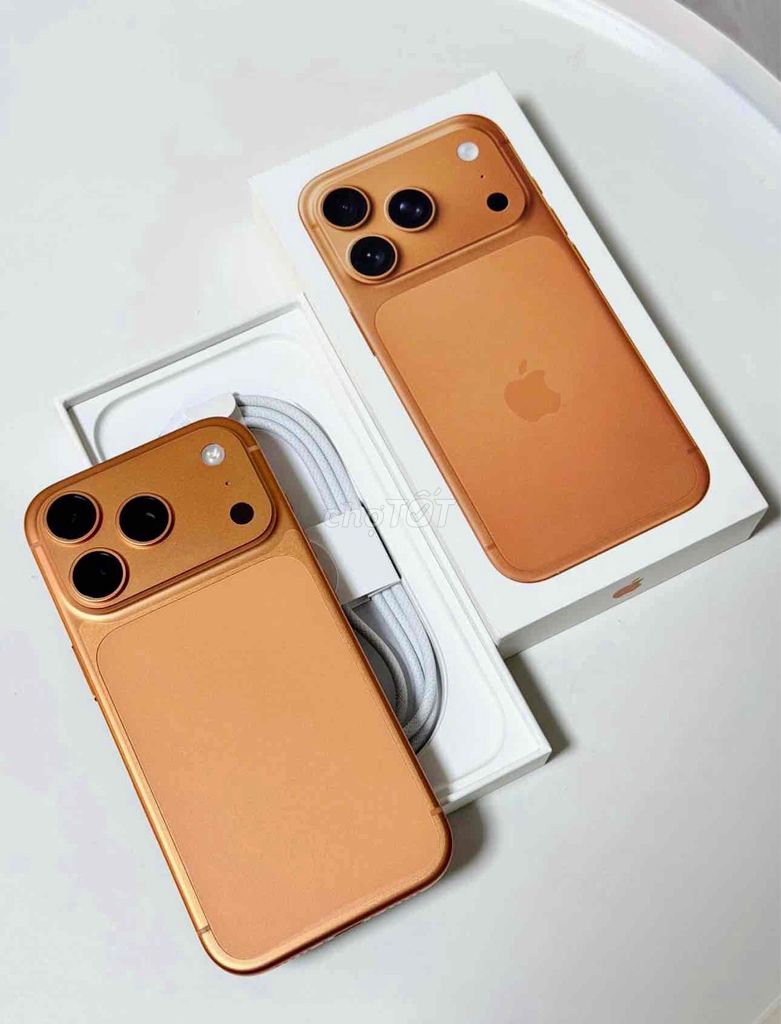 iPhone 17 Pro 256GB Cam FULLBOX NEW BH APPLE 2026. Mua bán Điện thoại tại Quận Thanh Xuân Hà Nội được đăng bởi Nguyễn Huy Dũng hình 1