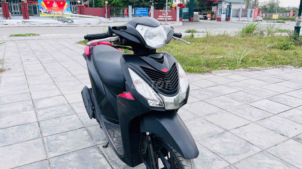 HONDA VISION ĐEN CHÍNH CHỦ ĐỜI MỚI 2021. Mua bán Xe máy tại Quận Nam Từ Liêm Hà Nội được đăng bởi MAI HÒA hình 1