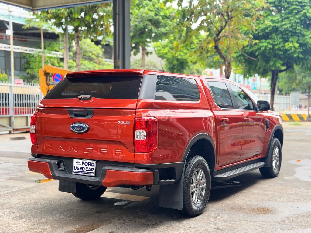 Ford Ranger XLS AT 2024 Tự động Đỏ cam